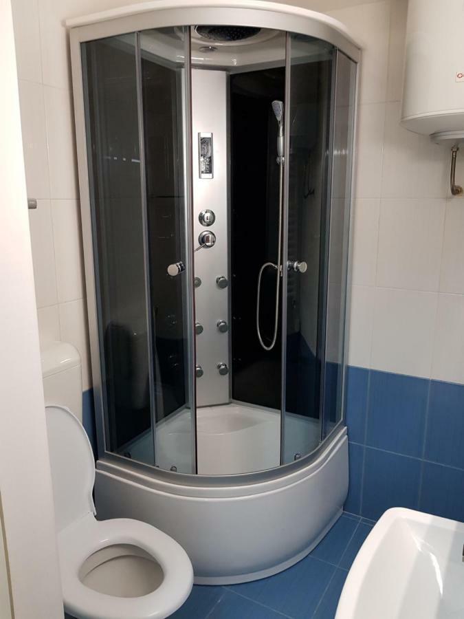 Cozy&Elegant New Studio In Bukarest Kültér fotó