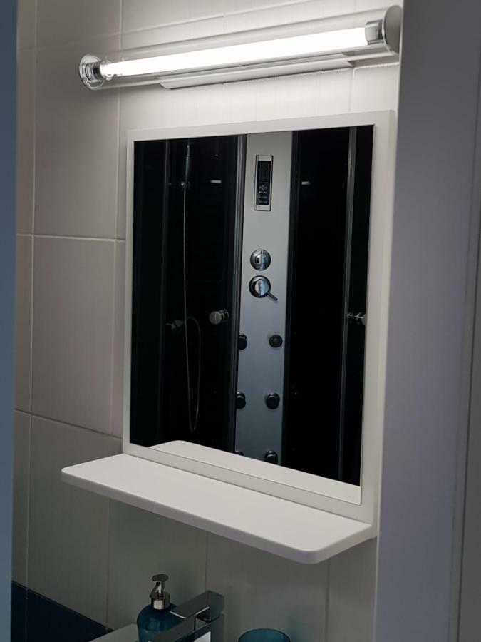 Cozy&Elegant New Studio In Bukarest Kültér fotó